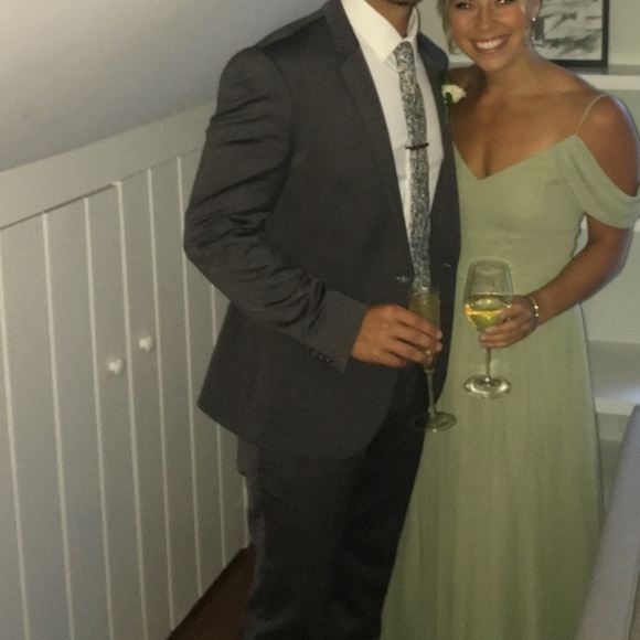 Express Suit - Picture 4 of 5